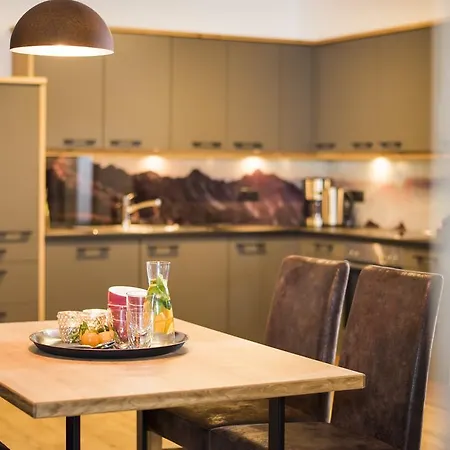 Stoanmandl Wohlfuehlappartements * 施图拜河谷新施蒂夫特